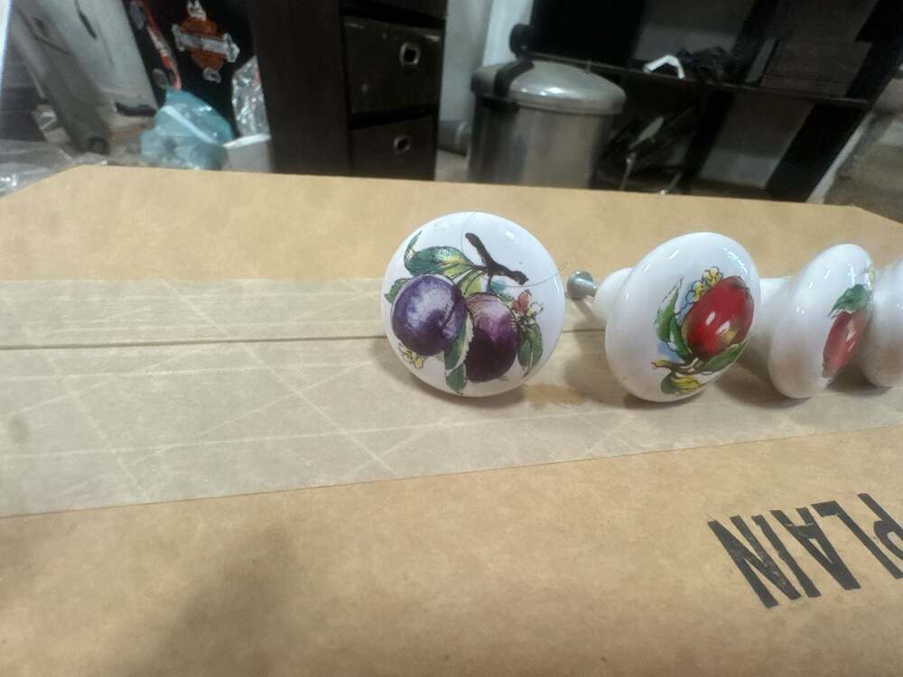 Lot of 8 Vintage Liberty Hardware Ceramic Fruit Cabinet Knobs Assorted